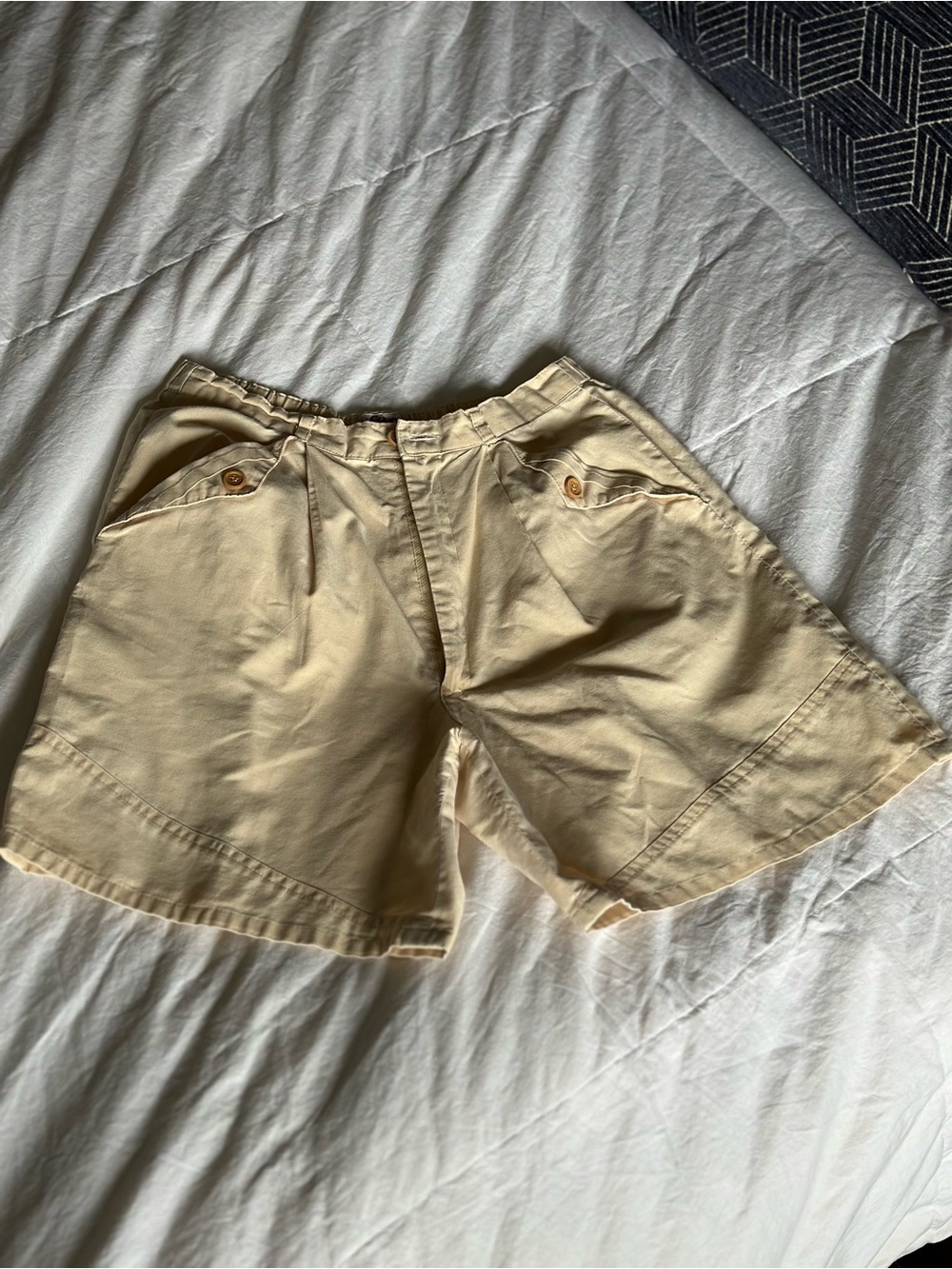 Vintage Women's Cream High-Waist Casual Shorts